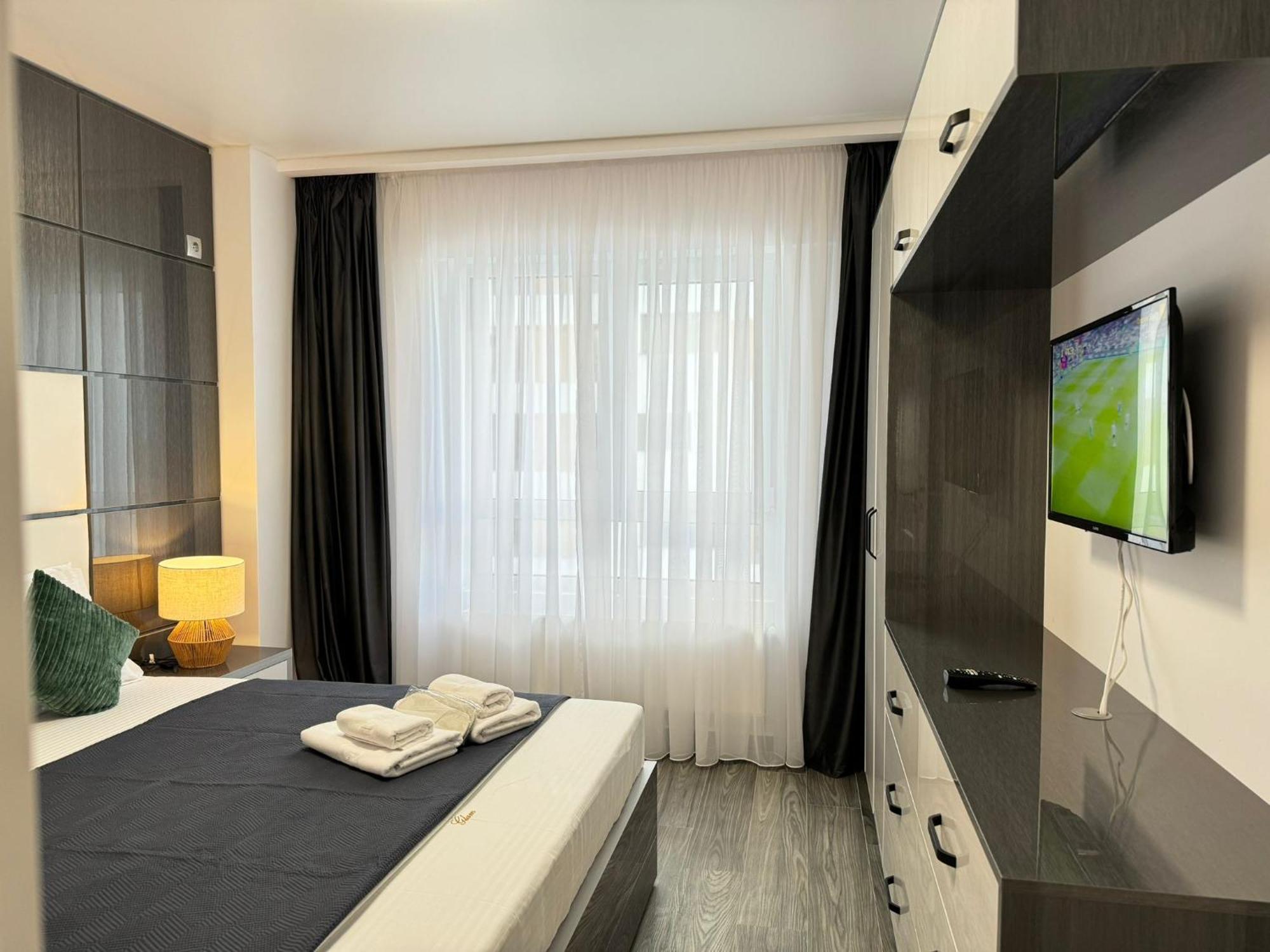 Luxury Glam Apartments Central Adress Bucuresti With Parking エクステリア 写真