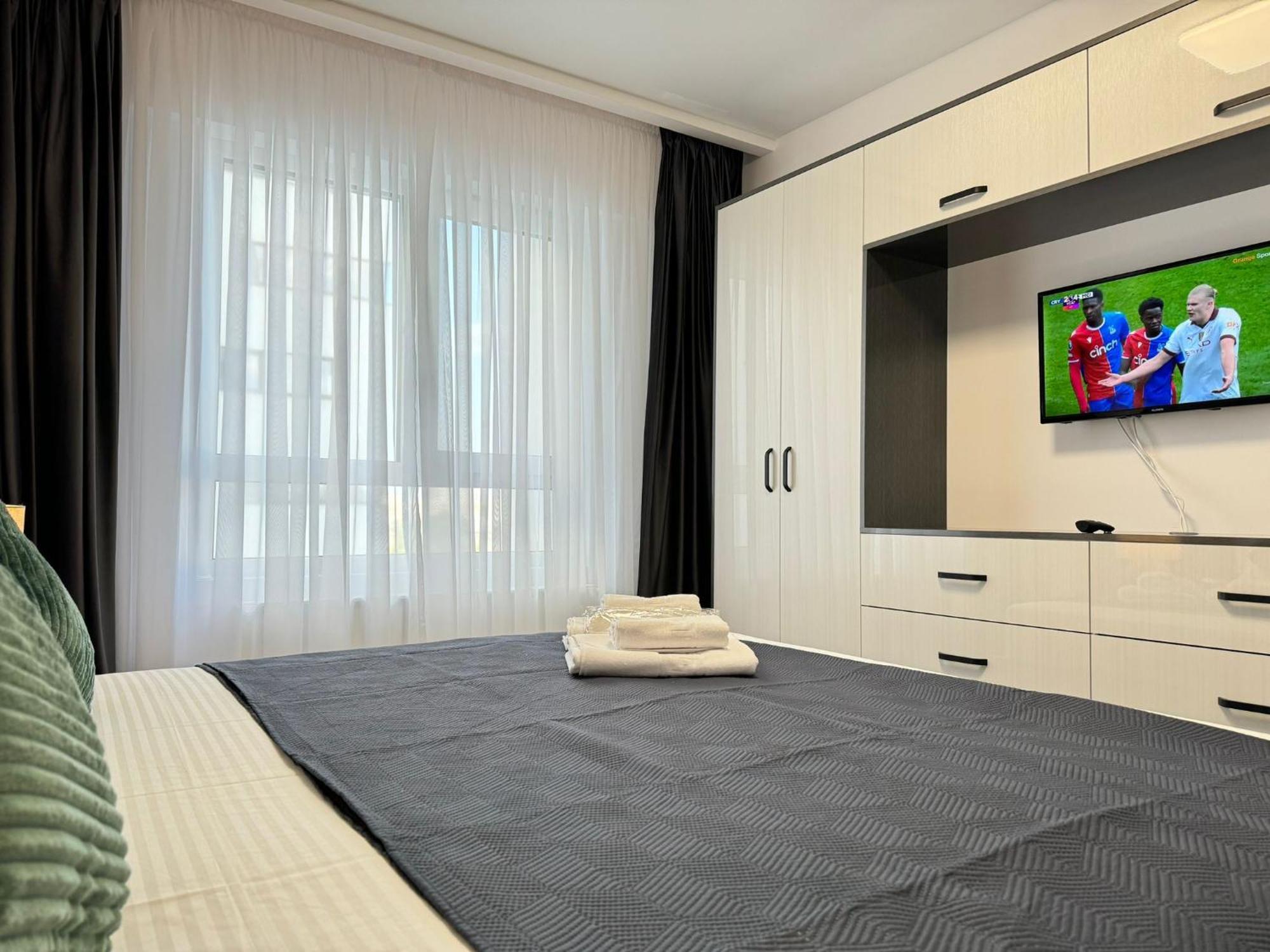 Luxury Glam Apartments Central Adress Bucuresti With Parking エクステリア 写真