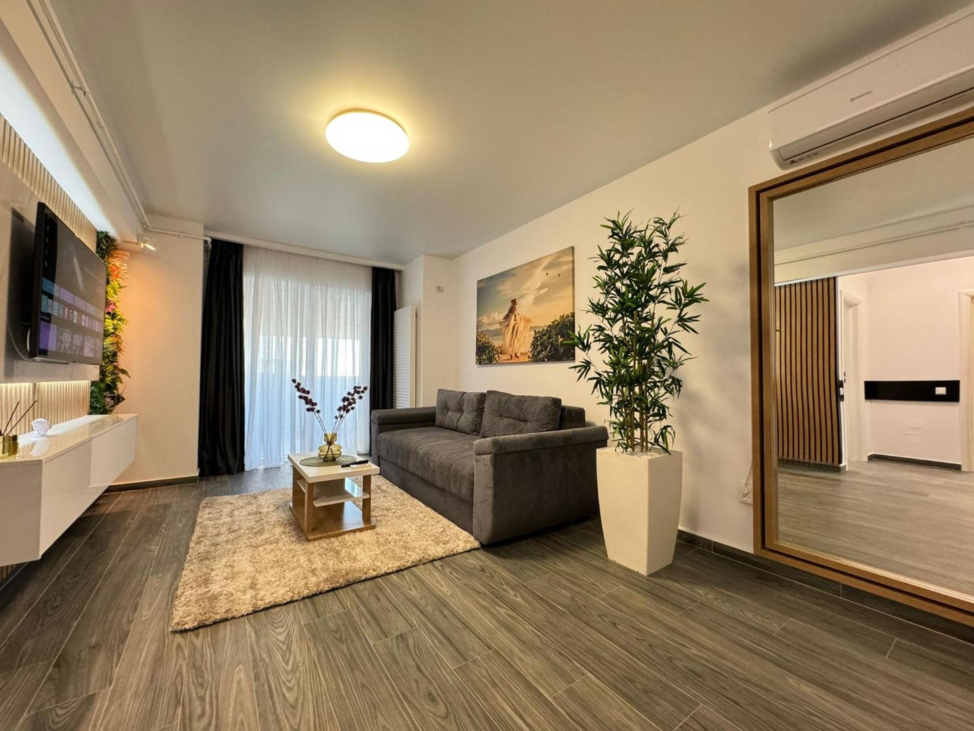 Luxury Glam Apartments Central Adress Bucuresti With Parking エクステリア 写真